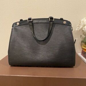 Louis Vuitton Epi Brea MM Black